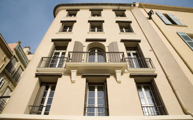 Suites Coronell d'En Vila