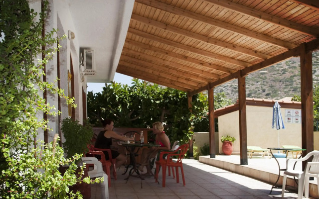 Prinos Apartments