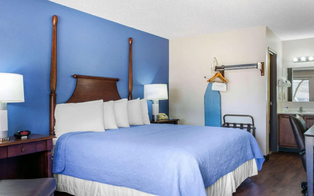 Rodeway Inn near Ft Huachuca