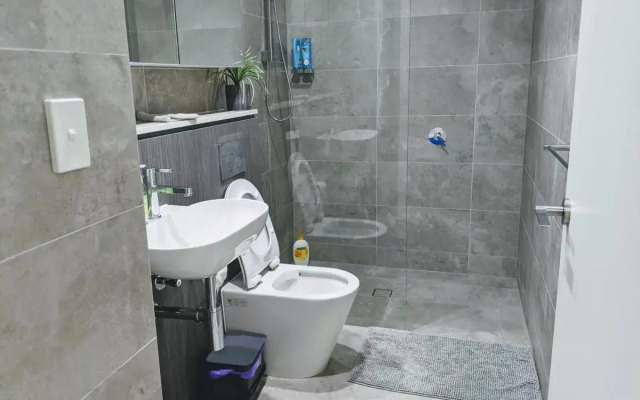 Luxury 3-bed 2-bath, balcony, with pool included, NO PARTIES!