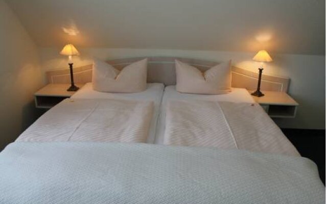 Hotel Haus Kranich In Ostseebad Prerow Germany From 115 Photos
