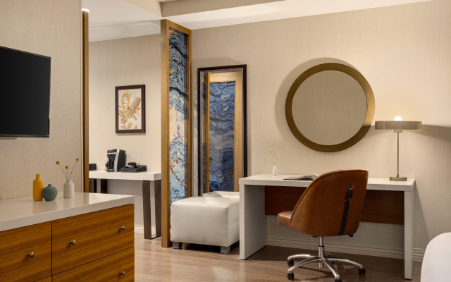Hotel Indigo Naperville Riverwalk by IHG
