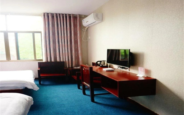 Wuyuan Huatian Youth Hostel
