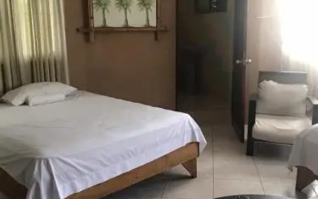 Hotel Plus