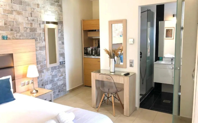 Luxury Aroma Villa