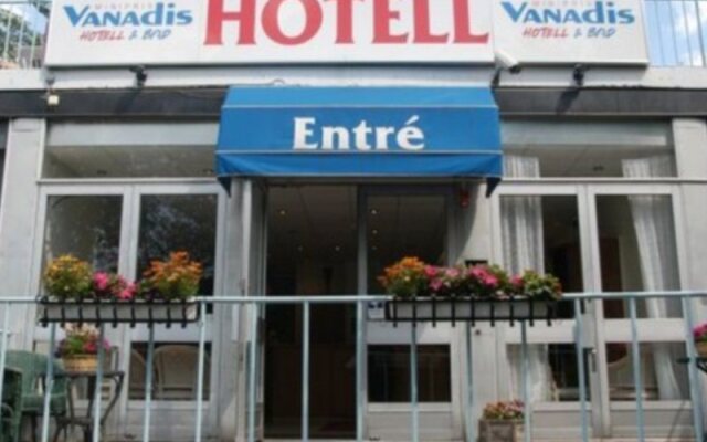 Отель Vanadis Hotell & Bad Швеция, Стокгольм - 13 отзывов об отеле, цены и фото номеров - забронировать отель Vanadis Hotell & Bad онлайн вид на фасад