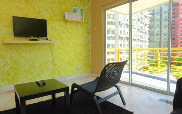 OYO Home 90374 Maya Apartment Bay View Villas