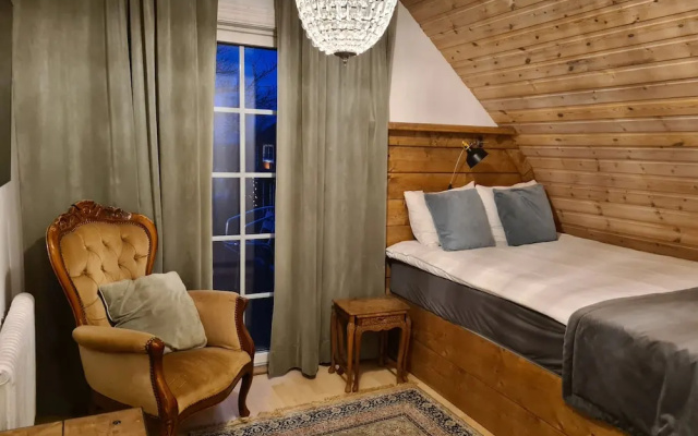 Lanthotell Lögnäs Gård