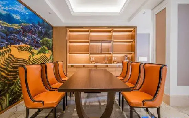 Vienna Hotel (Yangjiang Hailing Island Gold Coast)