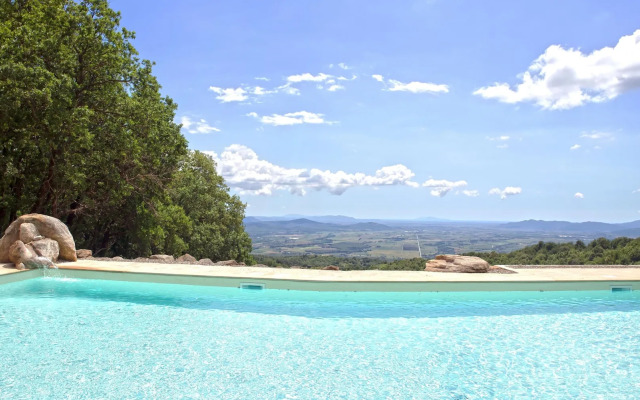 Valdonica Winery & Vineyard Residence