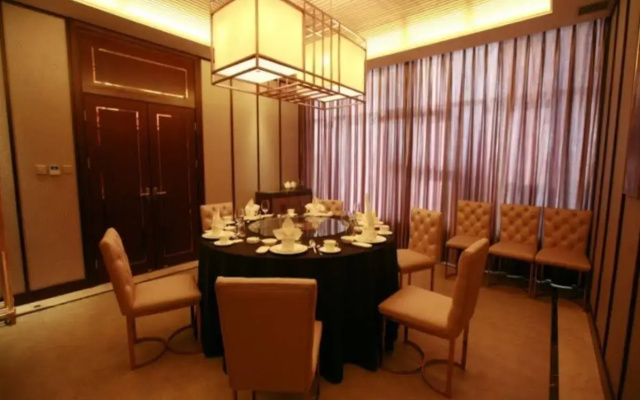 Spring Theme Hotel