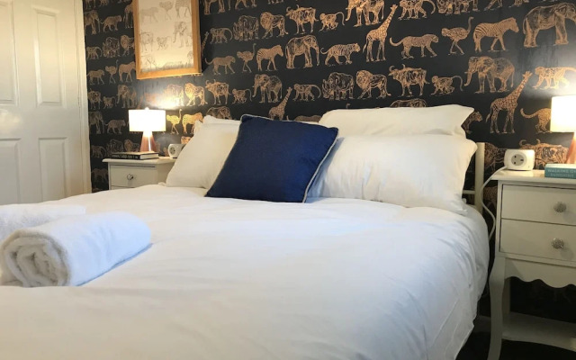 Sleeps up to 7, Parking, Office, Preston Nr M6/m65