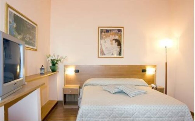 Отель B&B Anfiteatro Лечче комната для гостей
