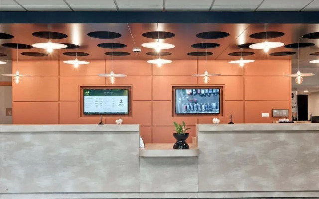 B&B HOTEL Cergy Port