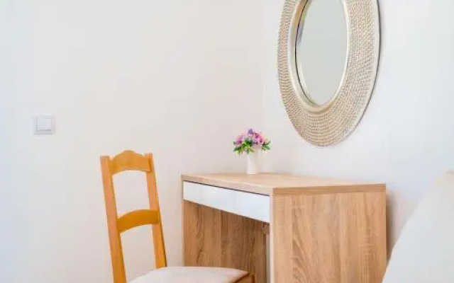 Five-Bedroom Apartment in Zaton Mali