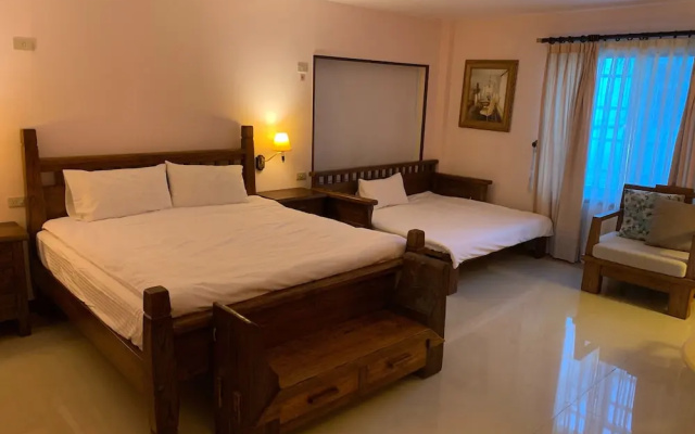 Carpenter Wood Art Furniture