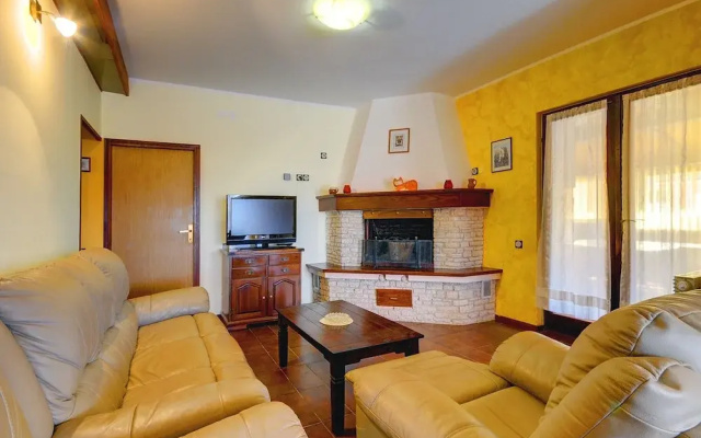 Holiday House in Muntic, Istria, With Fitness Room