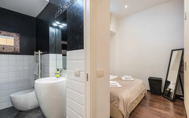 Art Gallery Apartment in Florence