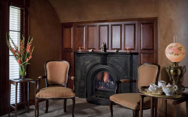 Morgan Samuels Inn