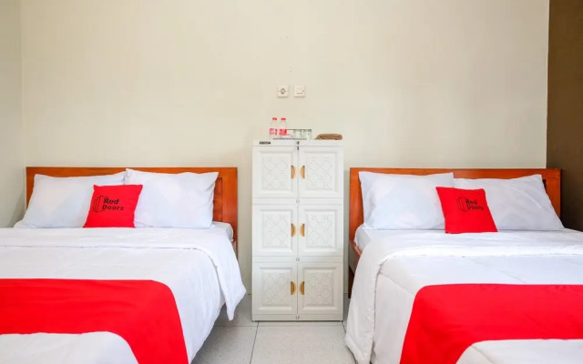 RedDoorz near Wisata Kalianget Wonosobo