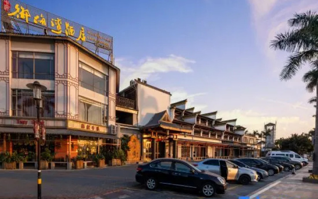 Royal Bay Hotel