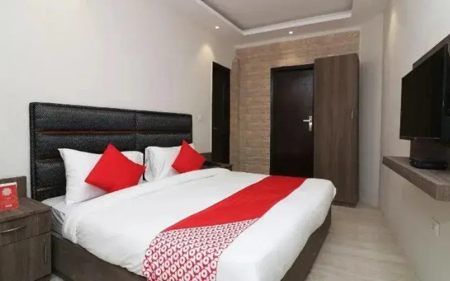 OYO Flagship 24203 Rani Bagh