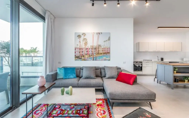 luxury garden apartment heated pool