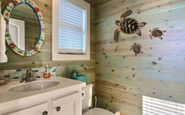 Ruby Redbird Roost by Silver Sands Vacation Rentals