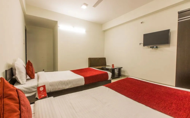 OYO 10219 Hotel Ten Eleven