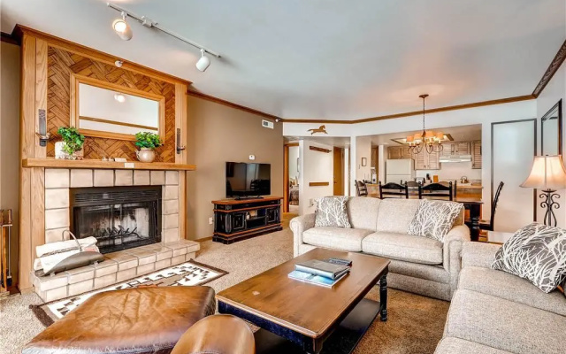 Park Station by Luxury Mountain
