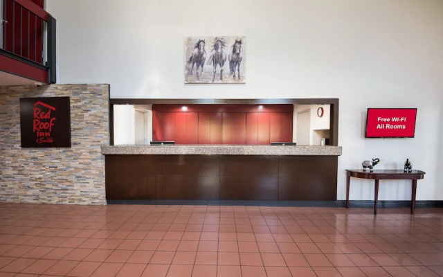 Red Roof Inn & Suites Lexington - Hamburg