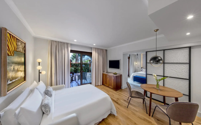 The St. Regis Mardavall Mallorca Resort