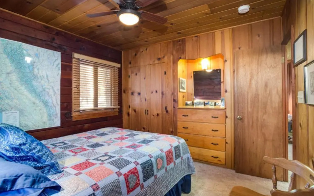 53 Creekside Cabin
