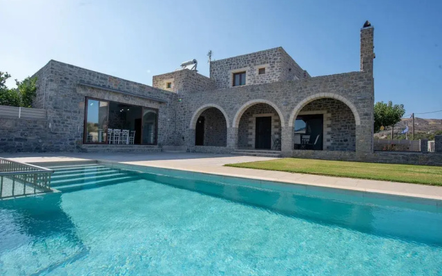 Villa Vilana With Private Pool