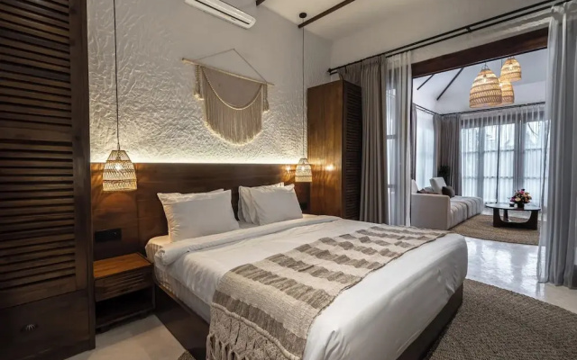 Moonlight EVDEkimi - Stylish 2BR escape with Tropical garden and Pool