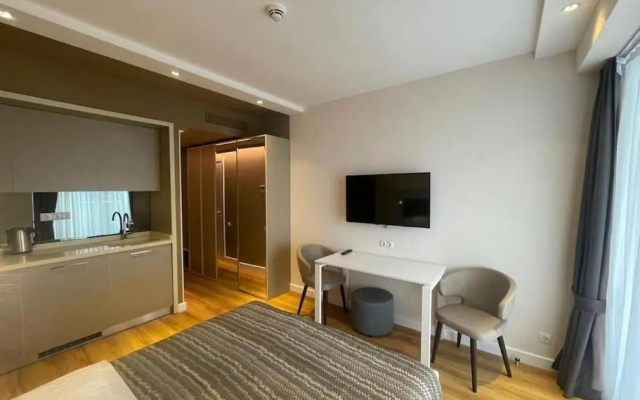 Leo Group Luxury Apartment 2426 Alliance Palace