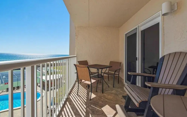 Holiday Surf and Racquet Club 707