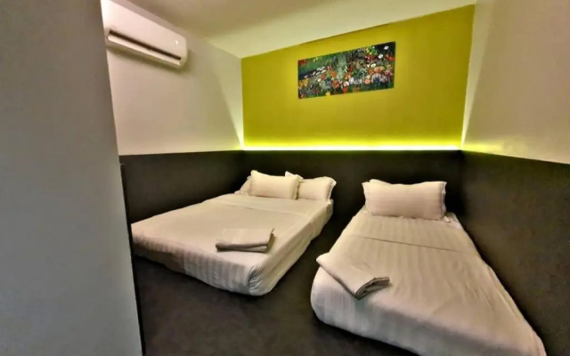Lok 10 Guesthouse