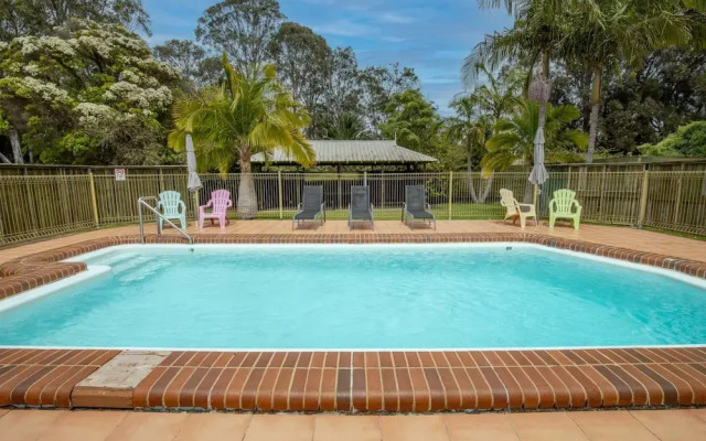 Batemans Bay Studio Escape With Lush Vista