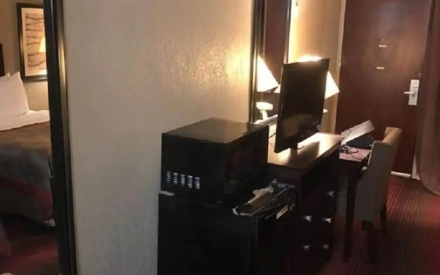 Clarion Inn