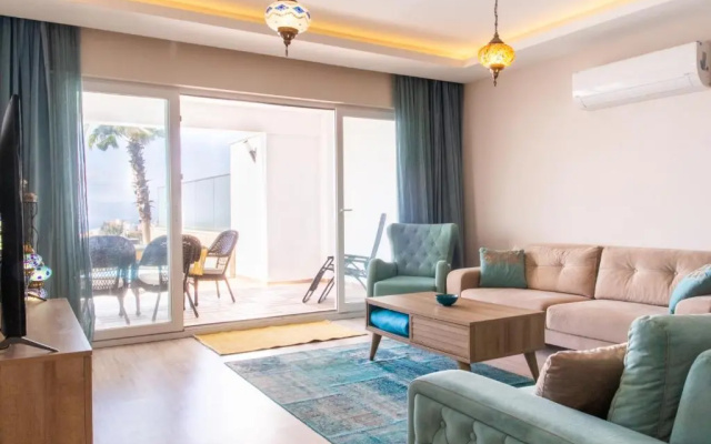 Spacious Flat with Pool in Kusadasi