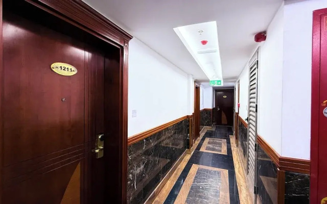 Royal Tulip Dancenter Suites Sharjah