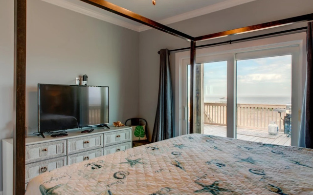 Serenity Now - 2442 Bienville