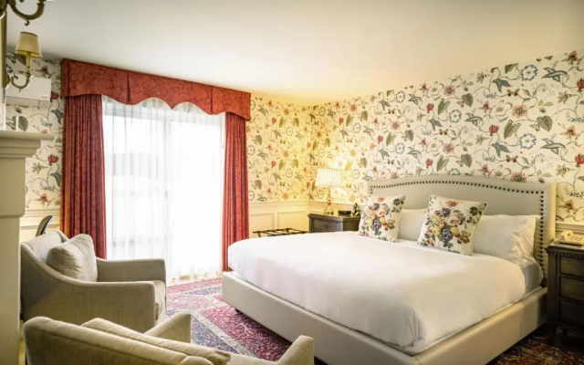 Ripplecove Hotel & Spa