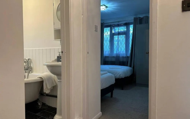 Beautiful 4-bed House in Billericay