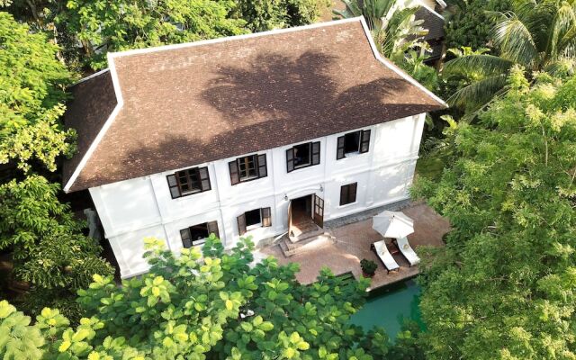 Отель Satri House вид на фасад