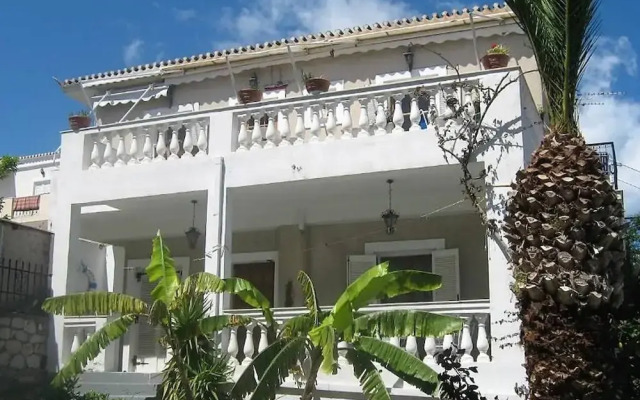 Levante Colours and Aromas of Spetses