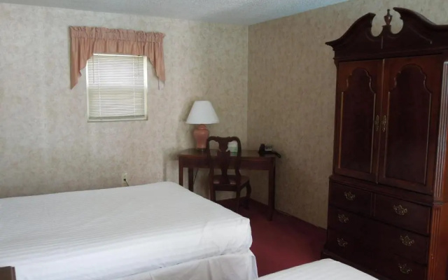 Alamar Resort Inn