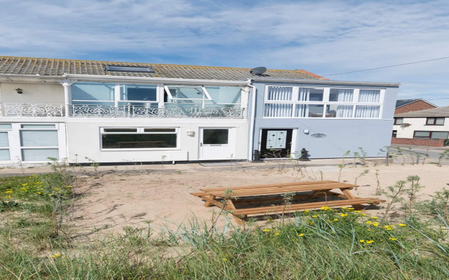 Stunning Beach House On the Beach