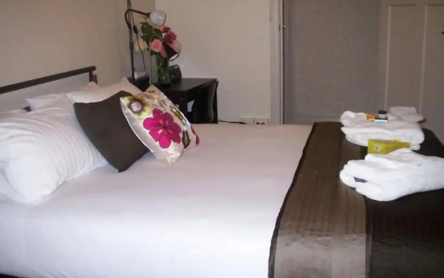 Club Boutique Hotel Cunnamulla